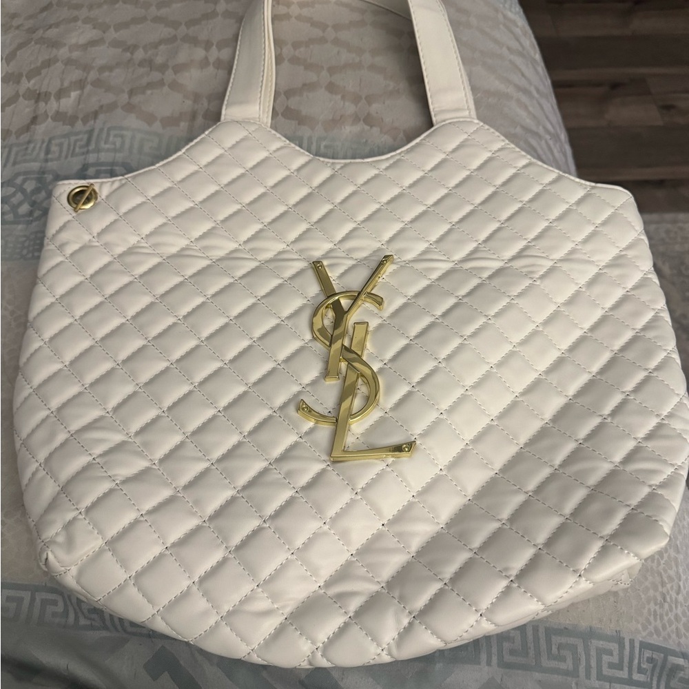 YSL logo Quilted White Shoulder Bag with Gold Logo and dust bag